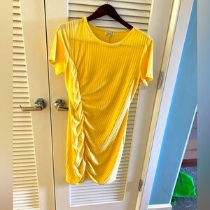 AVLN Studio t-shirt dress ribbed knit short sleeve Yellow - Med